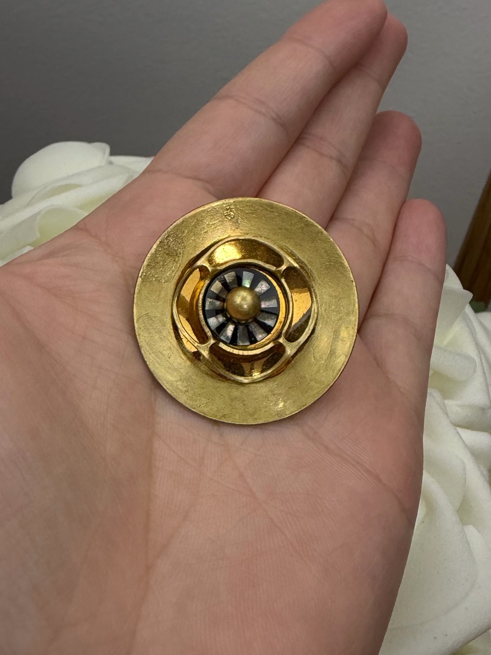 Vintage Gold-Tone Floral Center Dome Brooch - Elegant Women’s Jewelry